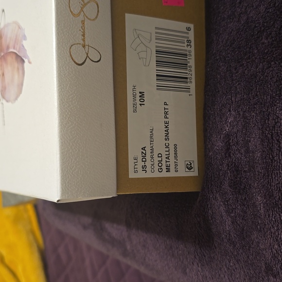 Heels - Picture 3 of 3